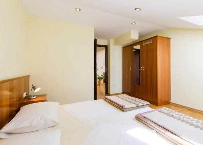 Nada 45 * Crikvenica